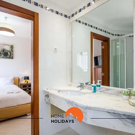 #084 Spacious Seaview With Ac, Pool And Garden Apartment