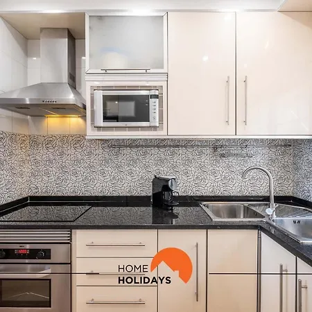#084 Spacious Seaview With Ac, Pool And Garden Apartment *