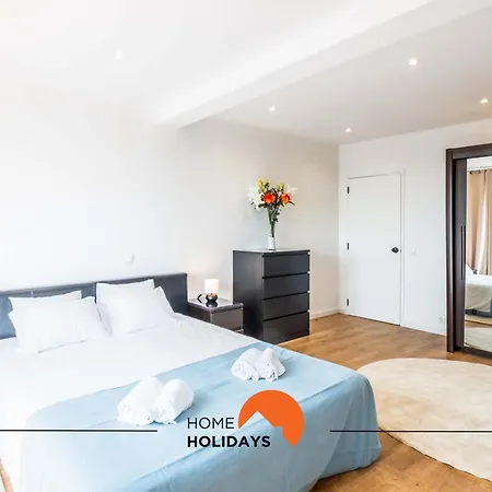 #084 Spacious Seaview With Ac, Pool And Garden