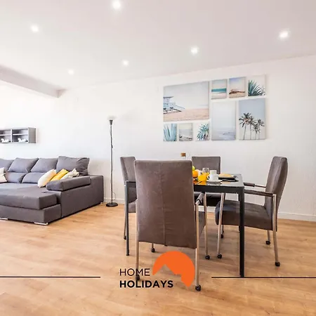 #084 Spacious Seaview With Ac, Pool And Garden Apartment