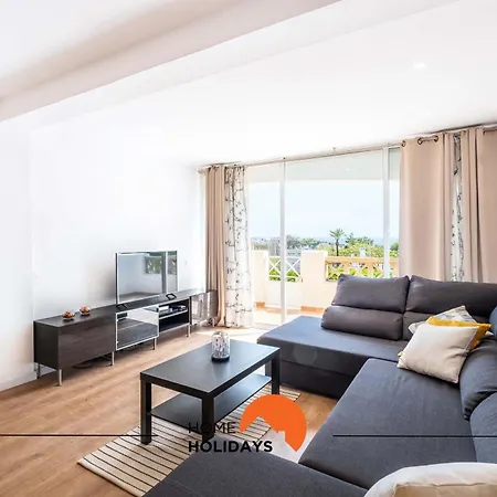 #084 Spacious Seaview With Ac, Pool And Garden *